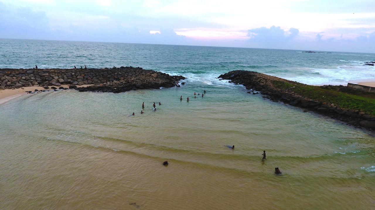 New Shangrela Beach Resort Ambalangoda  Bagian luar foto