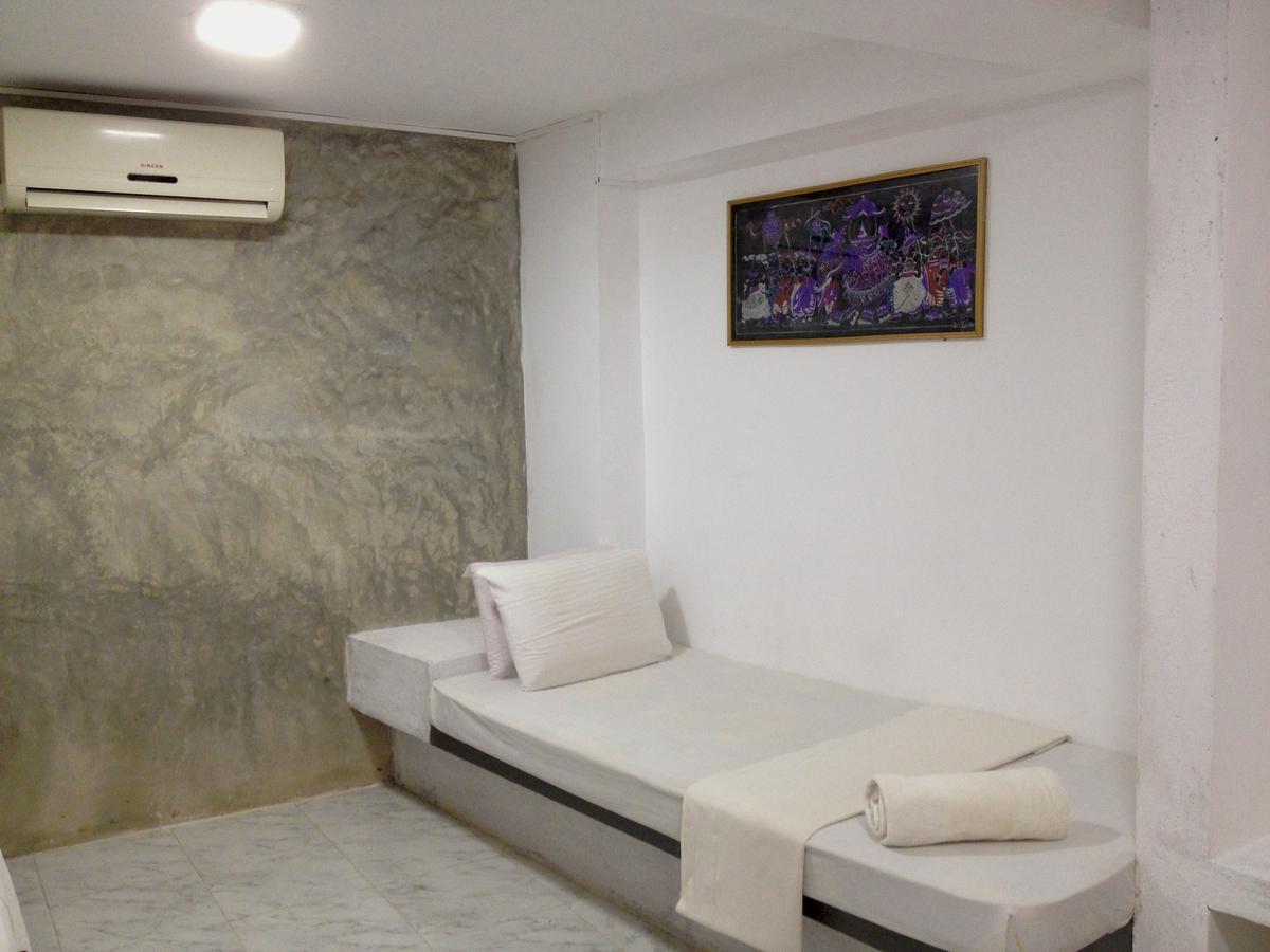 New Shangrela Beach Resort Ambalangoda  Bagian luar foto