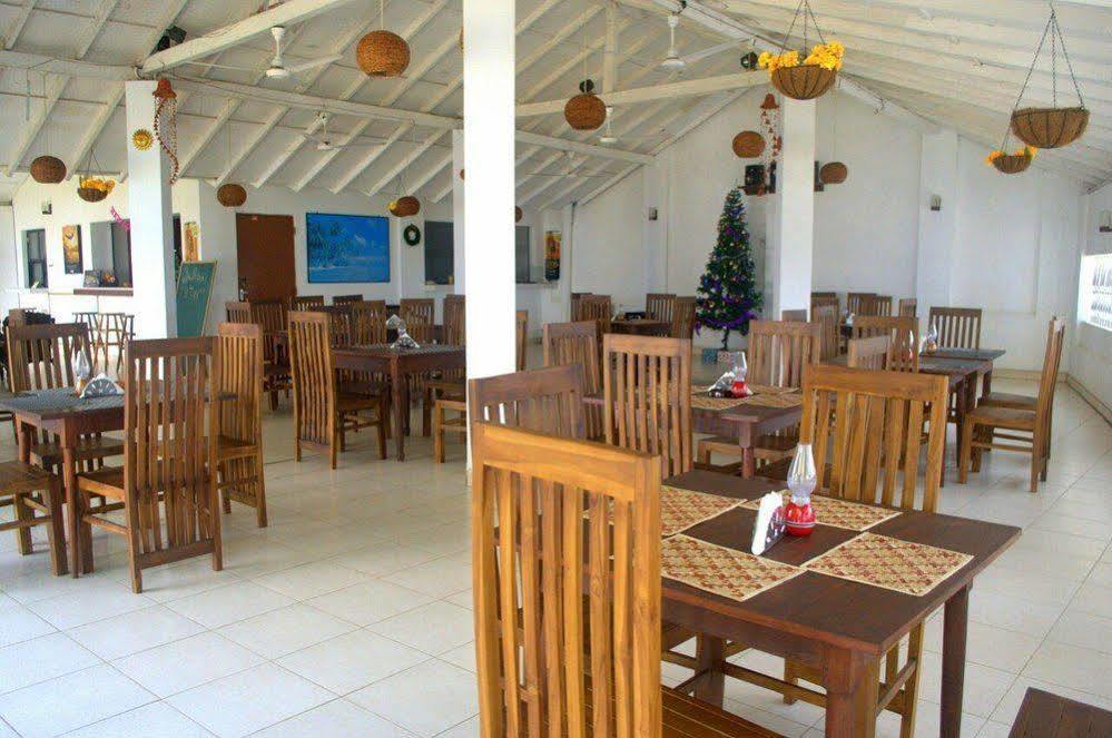 New Shangrela Beach Resort Ambalangoda  Bagian luar foto