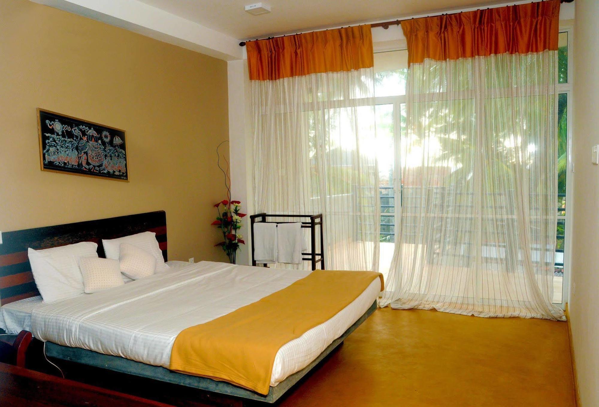 New Shangrela Beach Resort Ambalangoda  Bagian luar foto